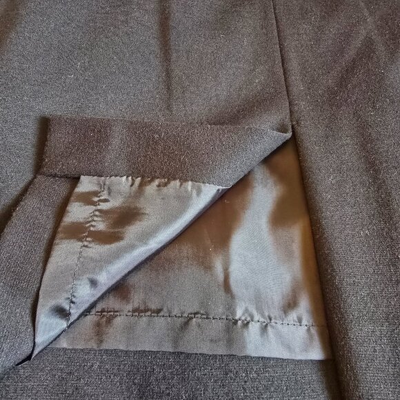 Tahari - Blazer in Burnt Orange, Matching Tank by Tribal, Unbranded Black Skirt - Picture 15 of 16